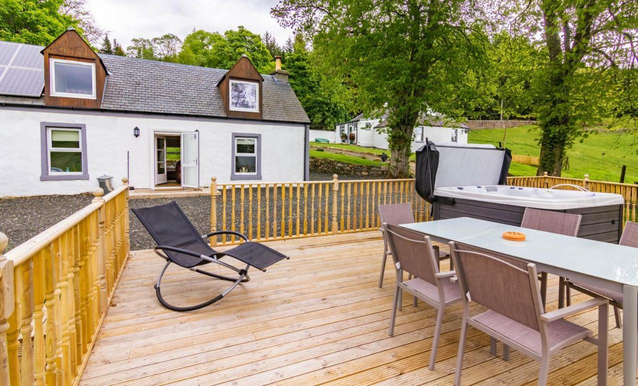 Dalnaglar Castle Estate Villa Spittal of Glenshee Exterior photo