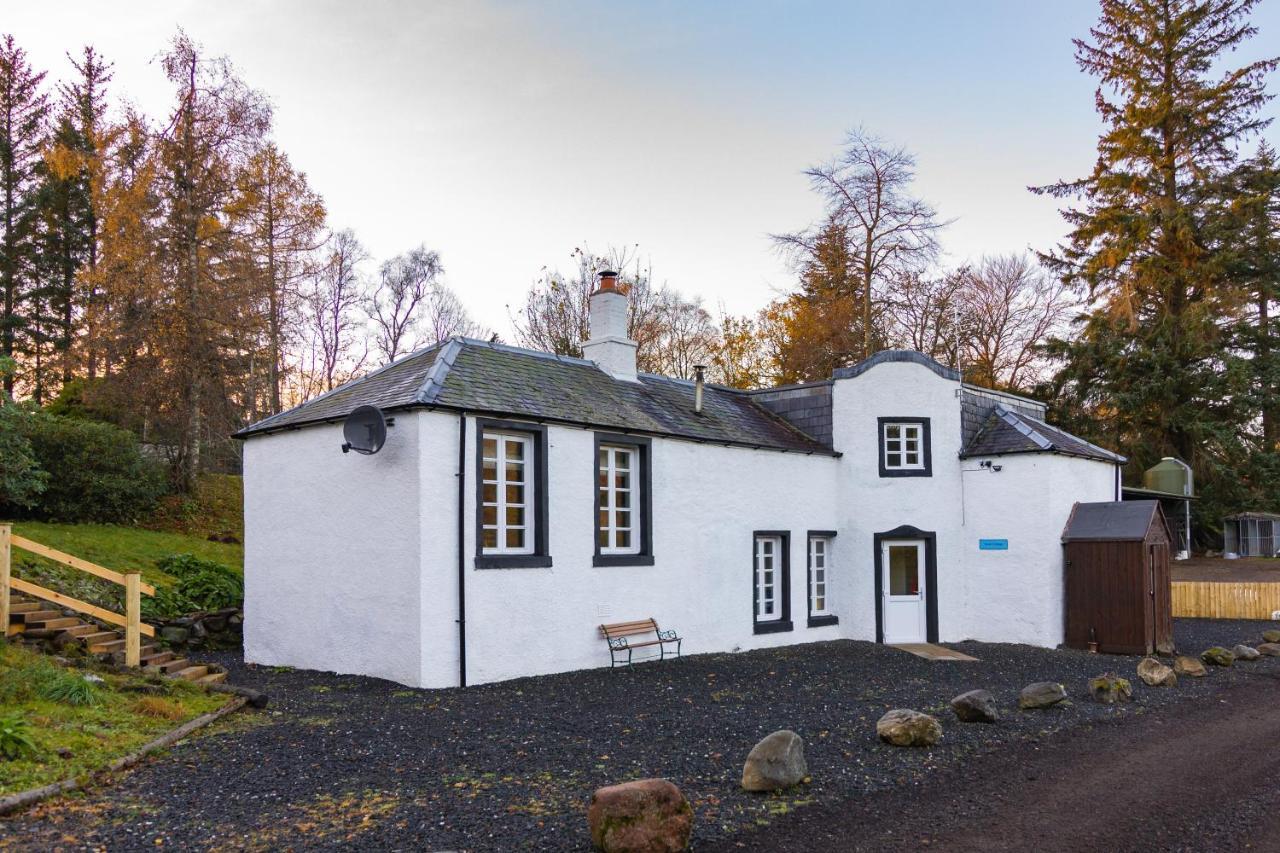 Dalnaglar Castle Estate Villa Spittal of Glenshee Exterior photo